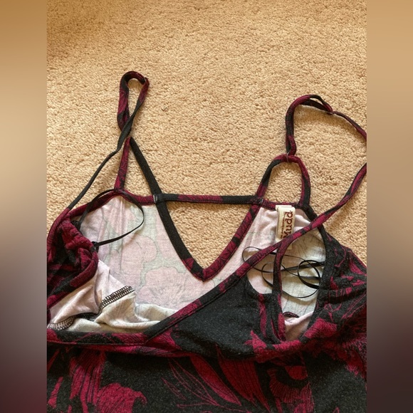 Red and Black Floral Strappy Mini Dress 🖤♦️🖤🥀🖤🌺 - Picture 2 of 7